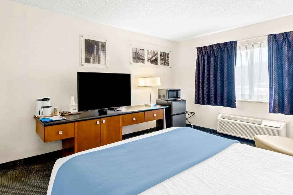 Americas Best Value Inn & Suites - Tahquamenon Country Newberry Quarto foto