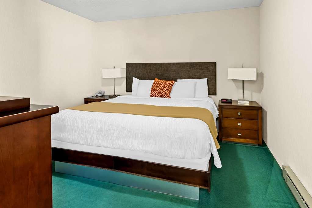 Americas Best Value Inn & Suites - Tahquamenon Country Newberry Quarto foto