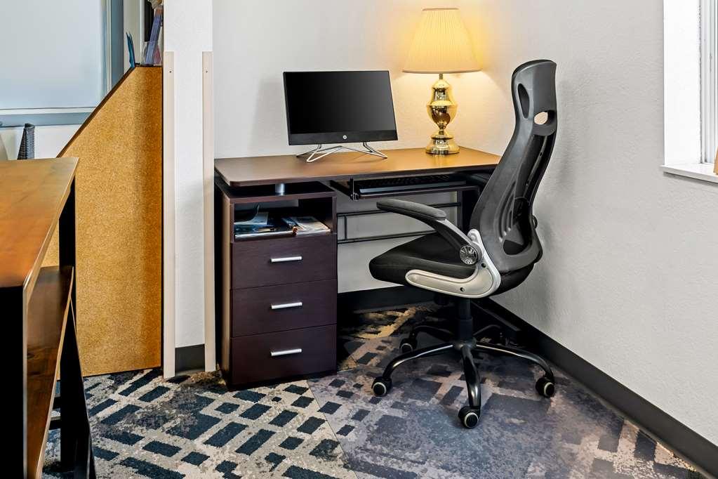 Americas Best Value Inn & Suites - Tahquamenon Country Newberry Facilidades foto